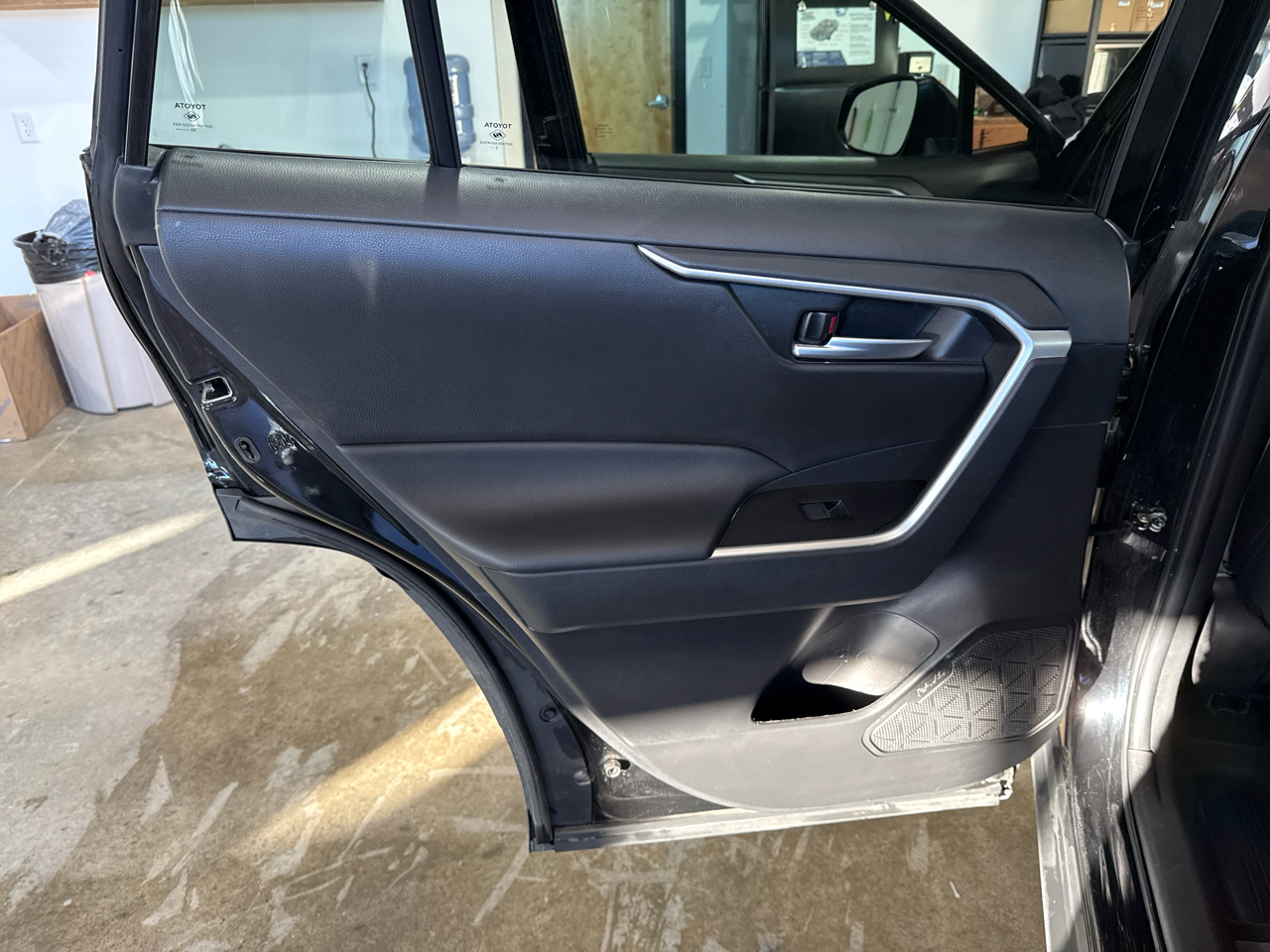 Toyota RAV4 XLE 4D SUV FWD 2024