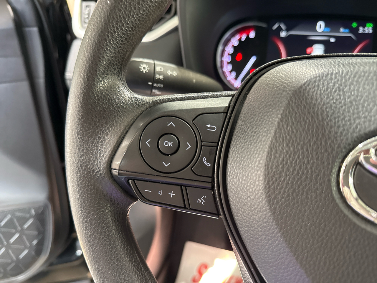 Toyota RAV4 XLE 4D SUV FWD 2024