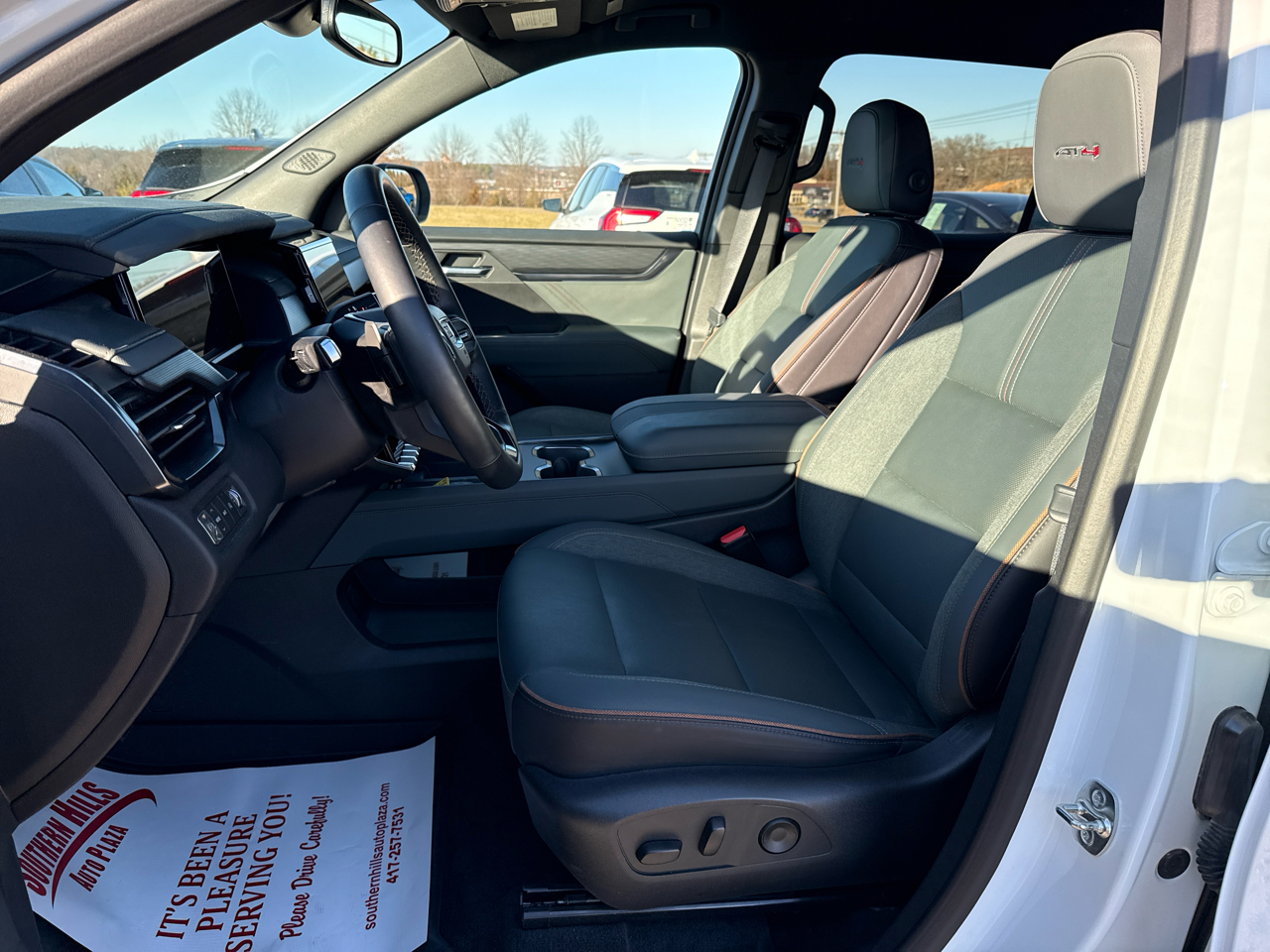 GMC Acadia AT4 4D SUV AWD 2025