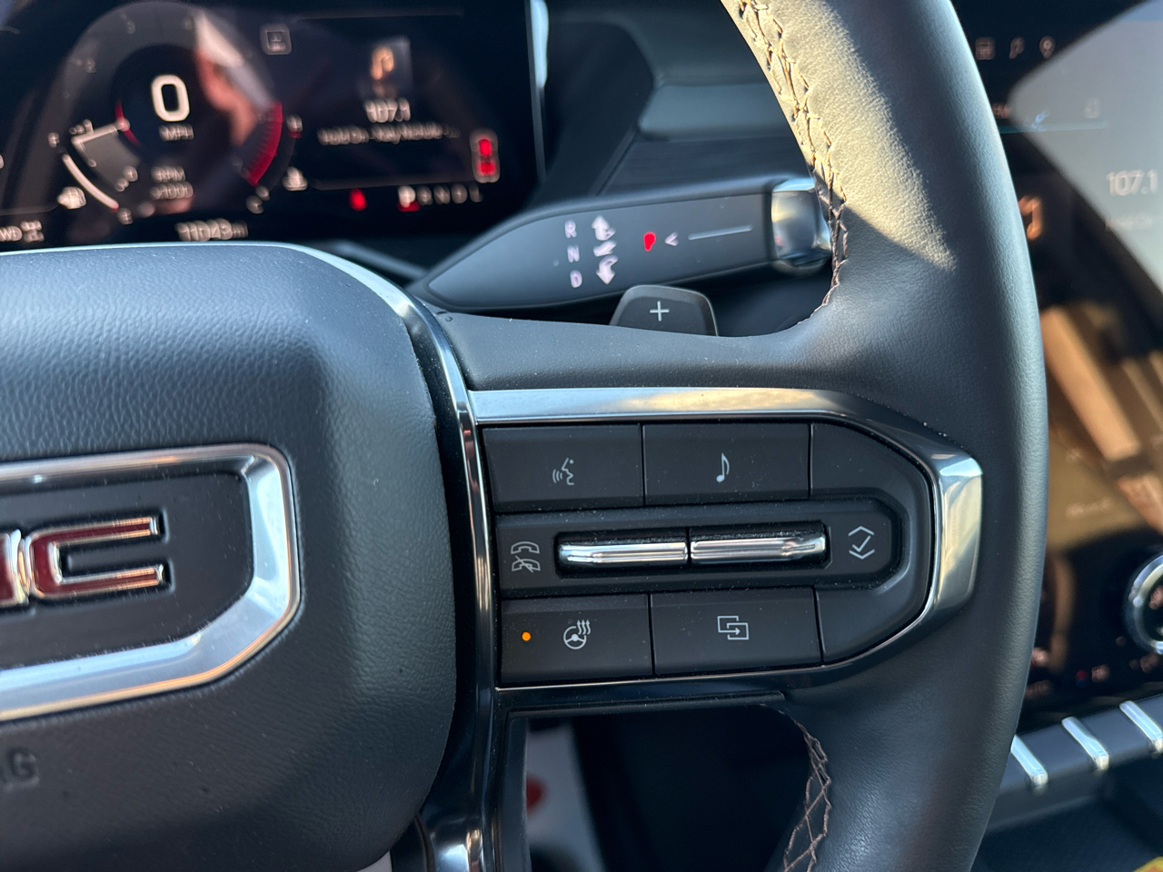 GMC Acadia AT4 4D SUV AWD 2025