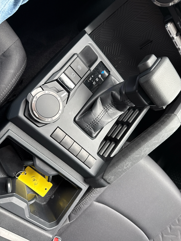 Toyota Tacoma SR Dbl Cab 4WD at 2025