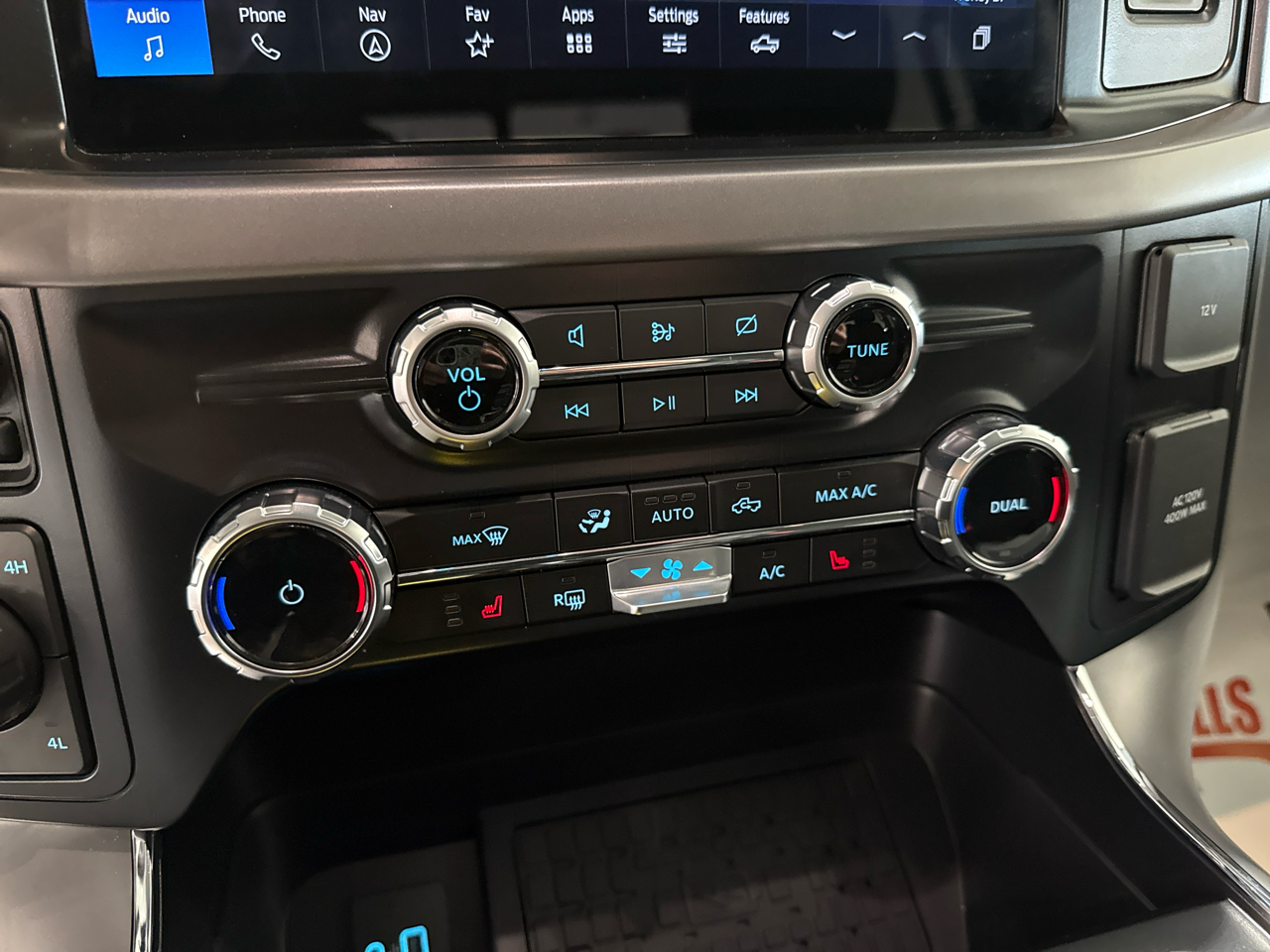 Ford F150 XLT Supercrew 4WD 145 2024