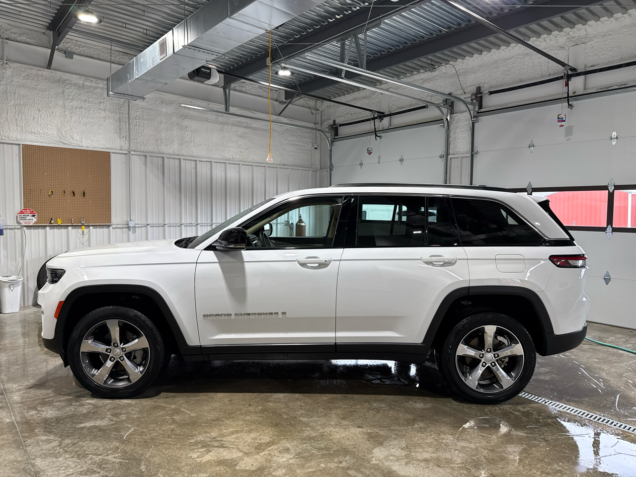 Jeep New Grand Cherokee Limited 4D SUV 4WD 2022