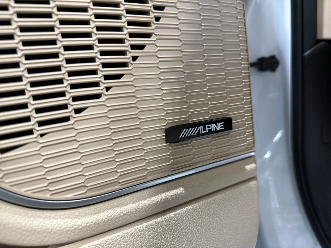 Jeep New Grand Cherokee Limited 4D SUV 4WD 2022