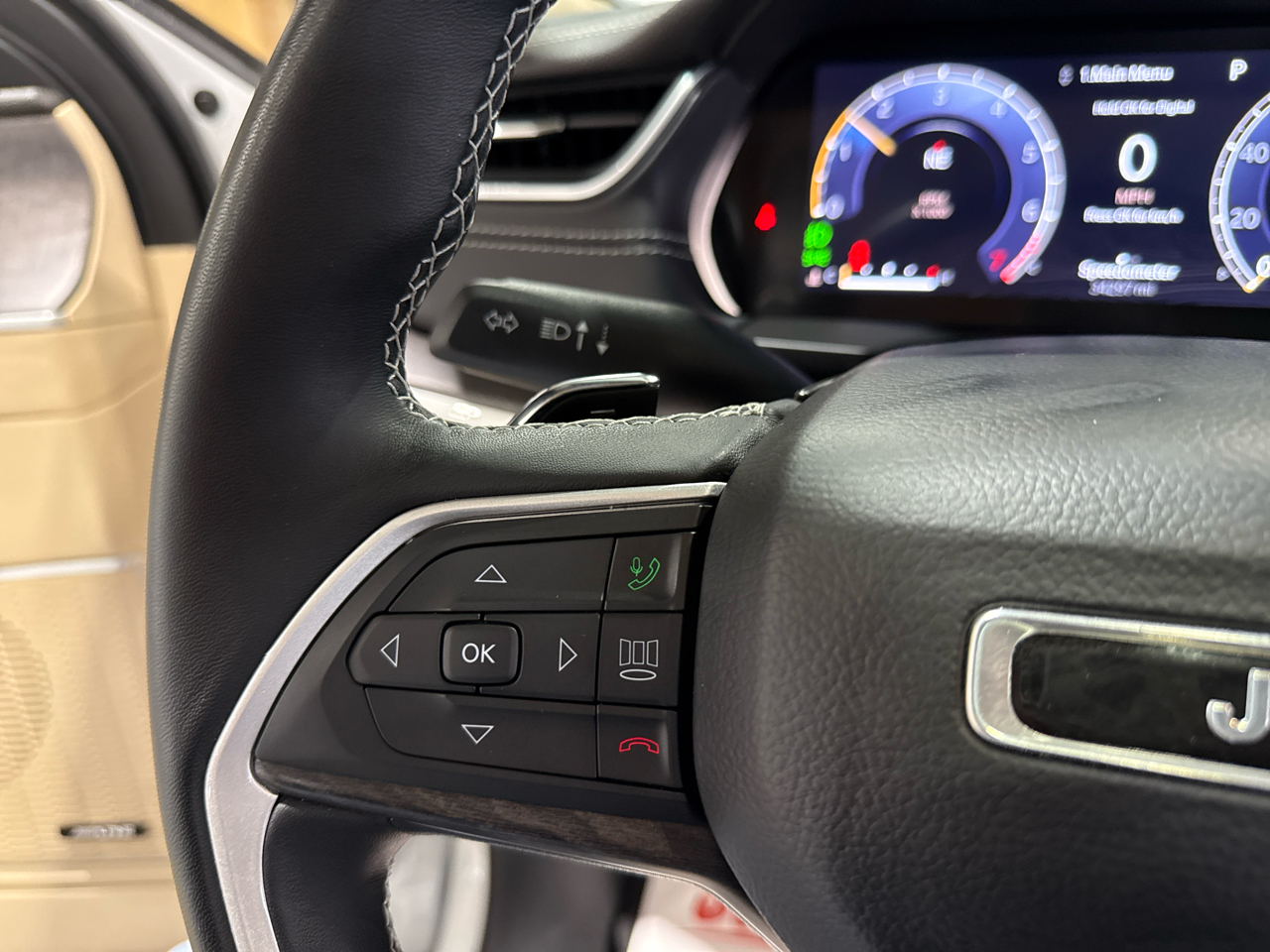 Jeep New Grand Cherokee Limited 4D SUV 4WD 2022