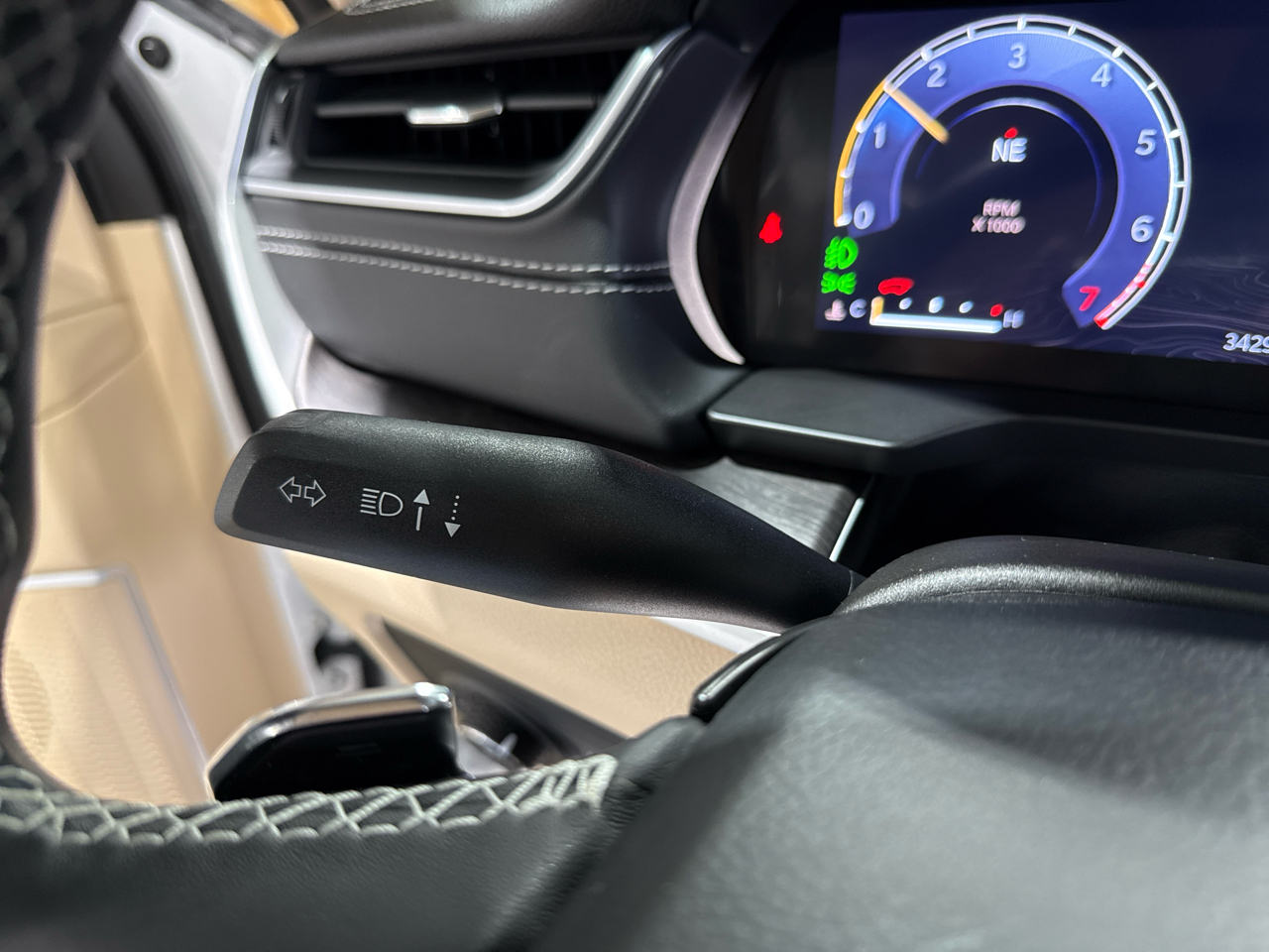 Jeep New Grand Cherokee Limited 4D SUV 4WD 2022