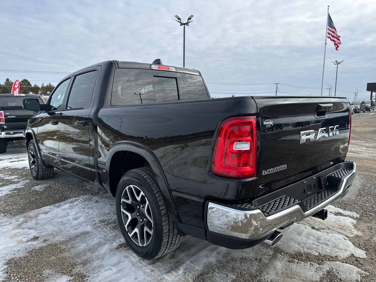 RAM 1500 Laramie Crew Cab 4WD SWB 2025