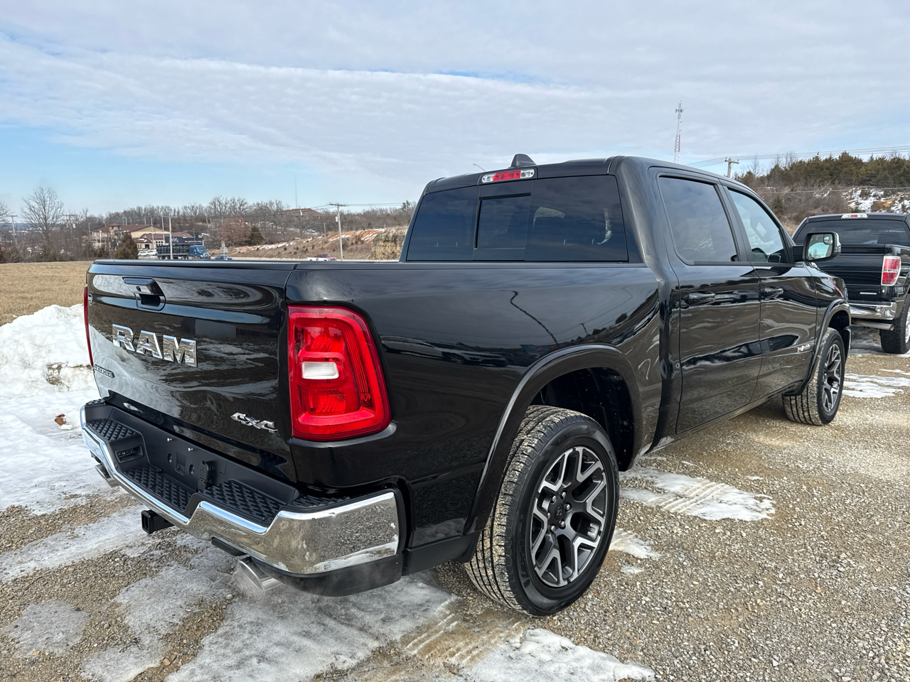 RAM 1500 Laramie Crew Cab 4WD SWB 2025