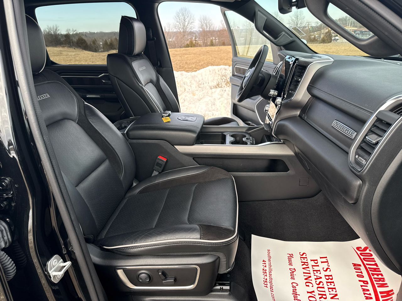 RAM 1500 Laramie Crew Cab 4WD SWB 2025