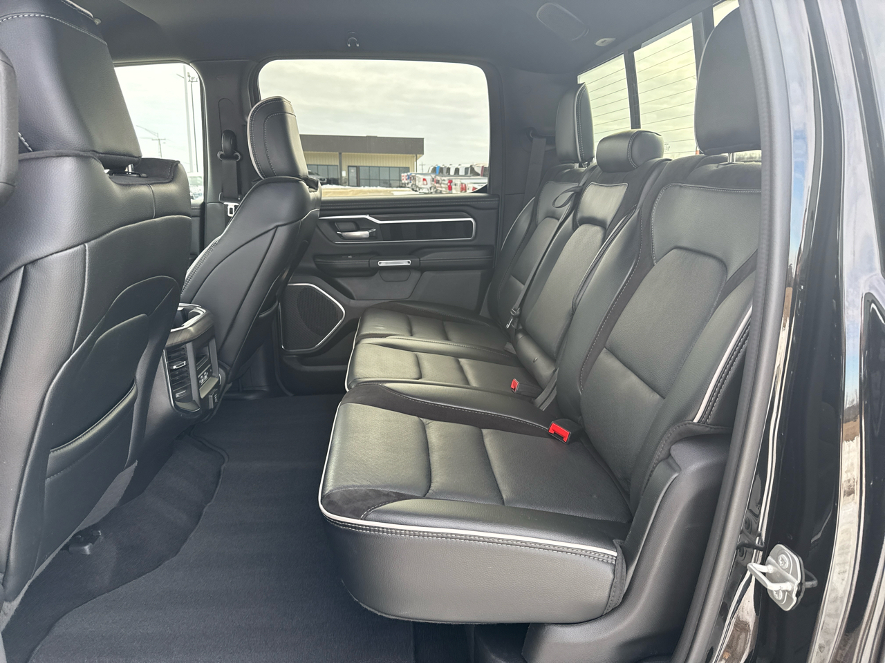 RAM 1500 Laramie Crew Cab 4WD SWB 2025