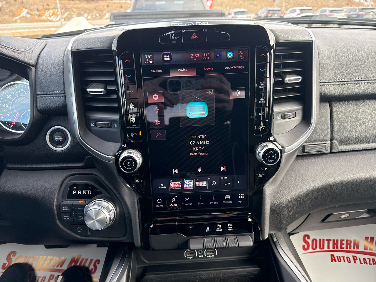 RAM 1500 Laramie Crew Cab 4WD SWB 2025