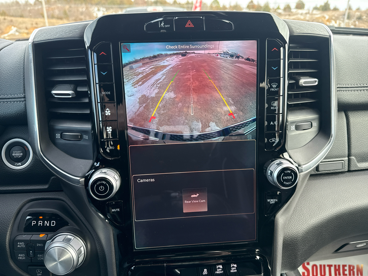 RAM 1500 Laramie Crew Cab 4WD SWB 2025