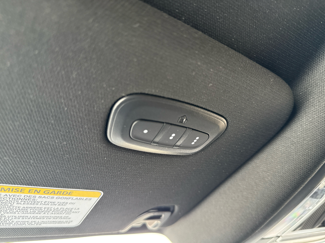 RAM 1500 Laramie Crew Cab 4WD SWB 2025