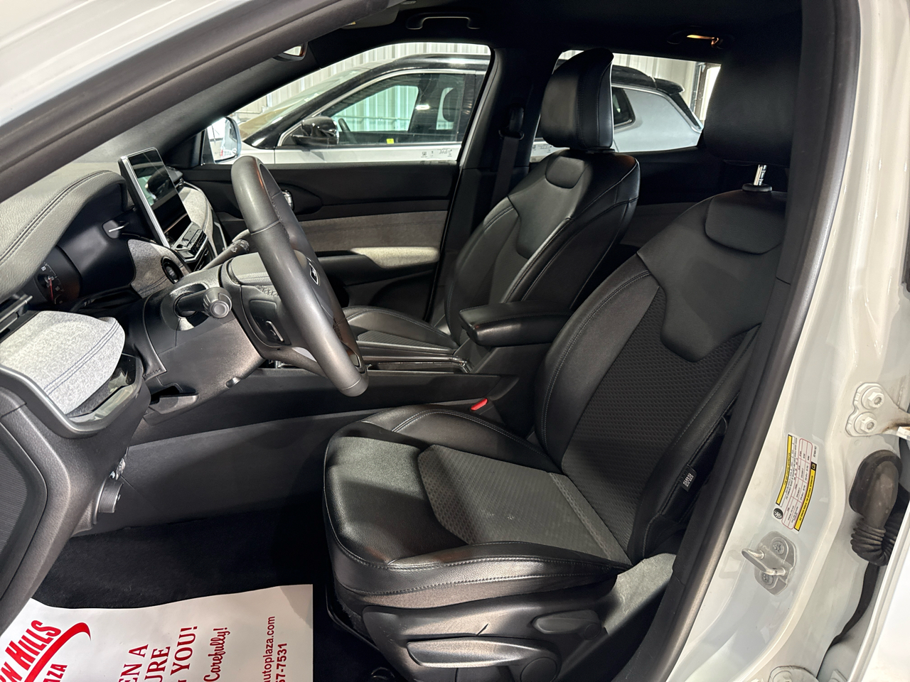 Jeep Compass Latitude 4D SUV 4WD 2024