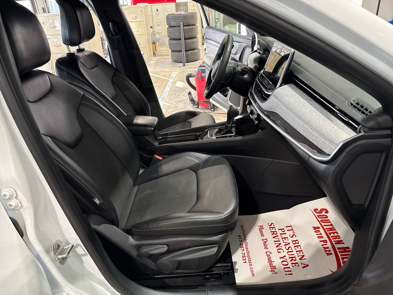 Jeep Compass Latitude 4D SUV 4WD 2024