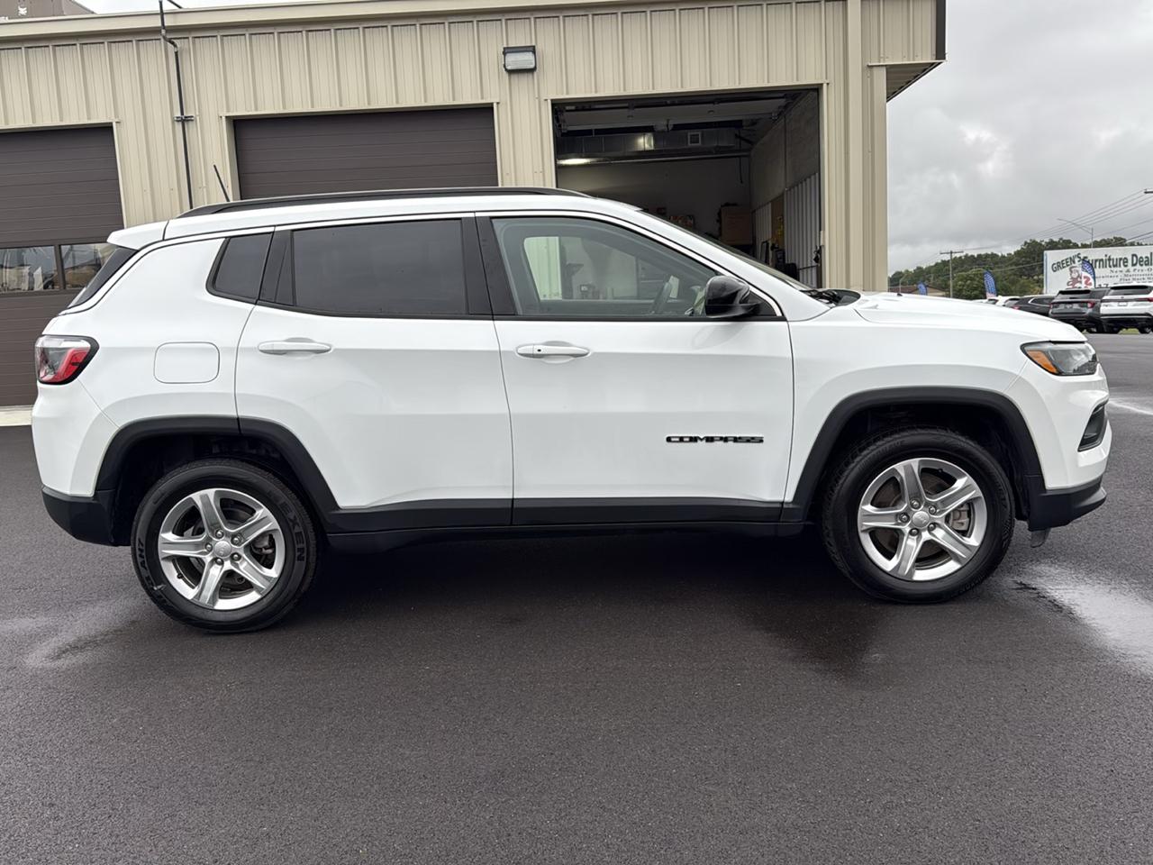 Jeep Compass Latitude 4D SUV 4WD 2024