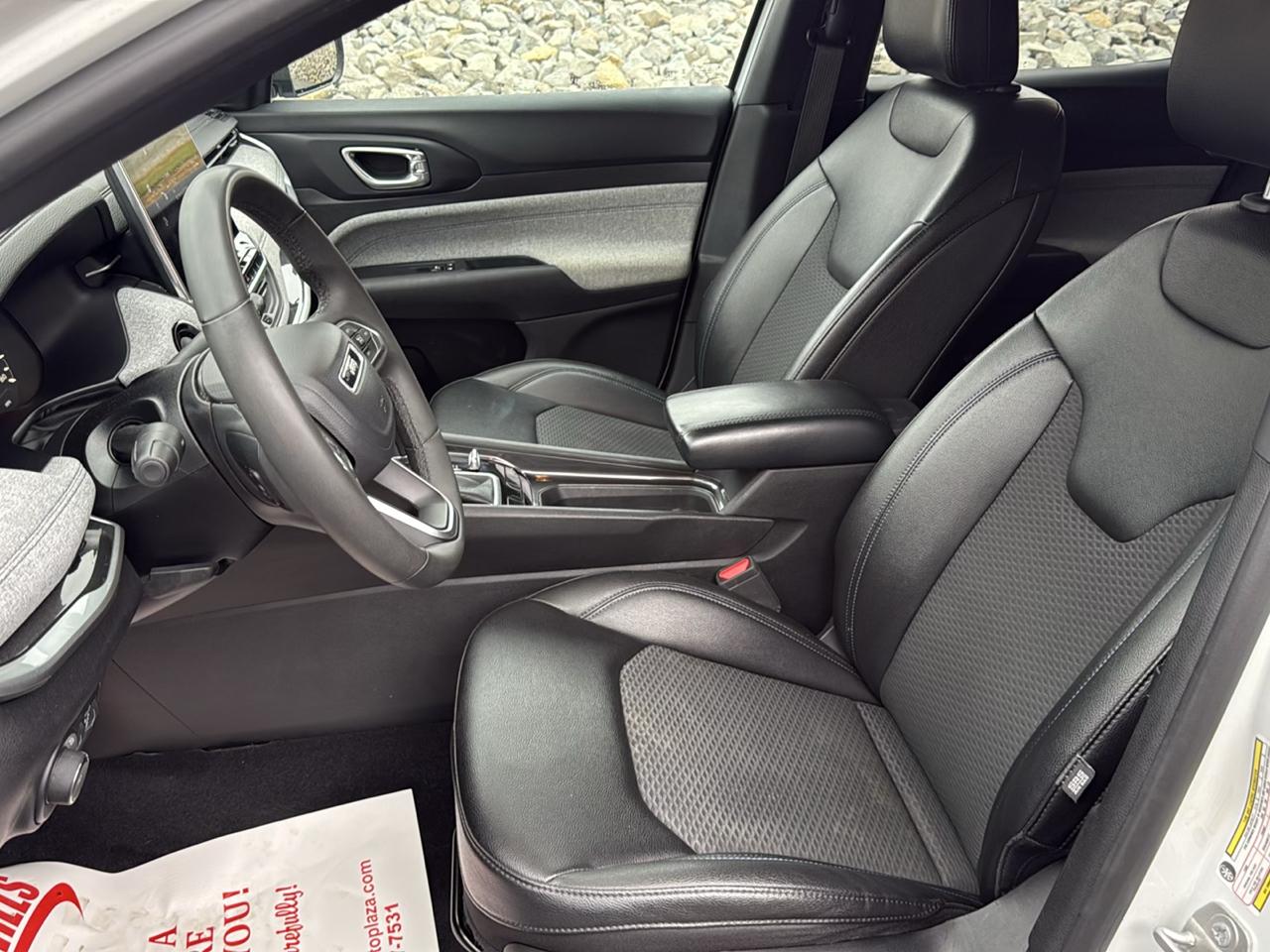 Jeep Compass Latitude 4D SUV 4WD 2024