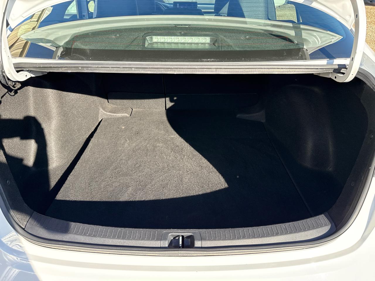 Toyota Corolla LE 4D Sedan 2024