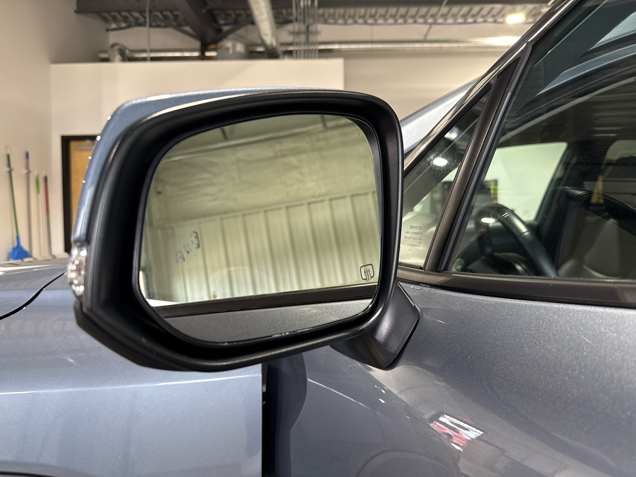 Toyota Corolla Cross XLE 4D SUV AWD 2024