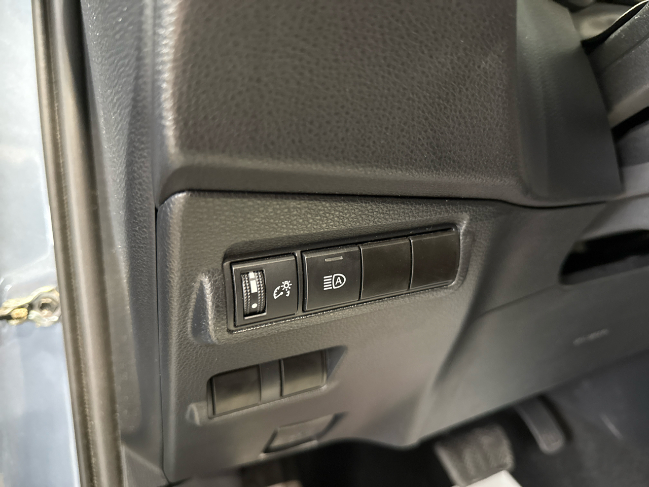 Toyota Corolla Cross XLE 4D SUV AWD 2024