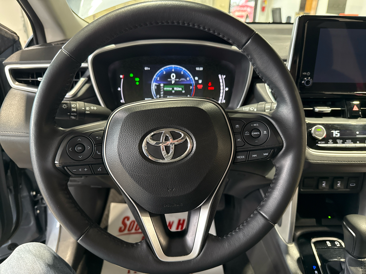 Toyota Corolla Cross XLE 4D SUV AWD 2024