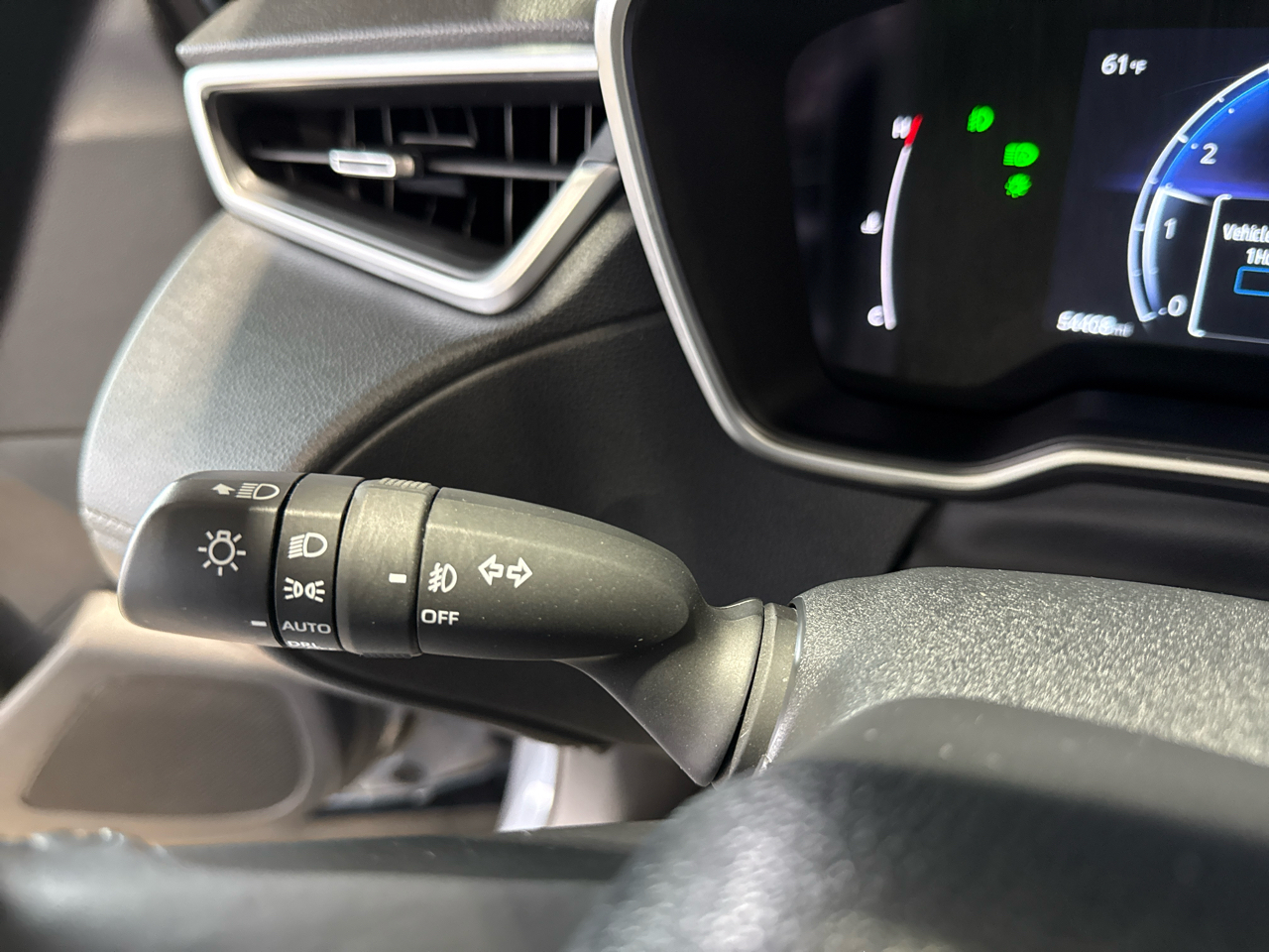 Toyota Corolla Cross XLE 4D SUV AWD 2024