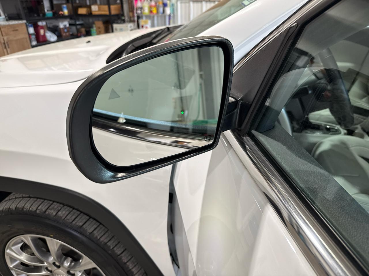 Jeep Cherokee Latitude Plus 4D SUV 4WD 2021