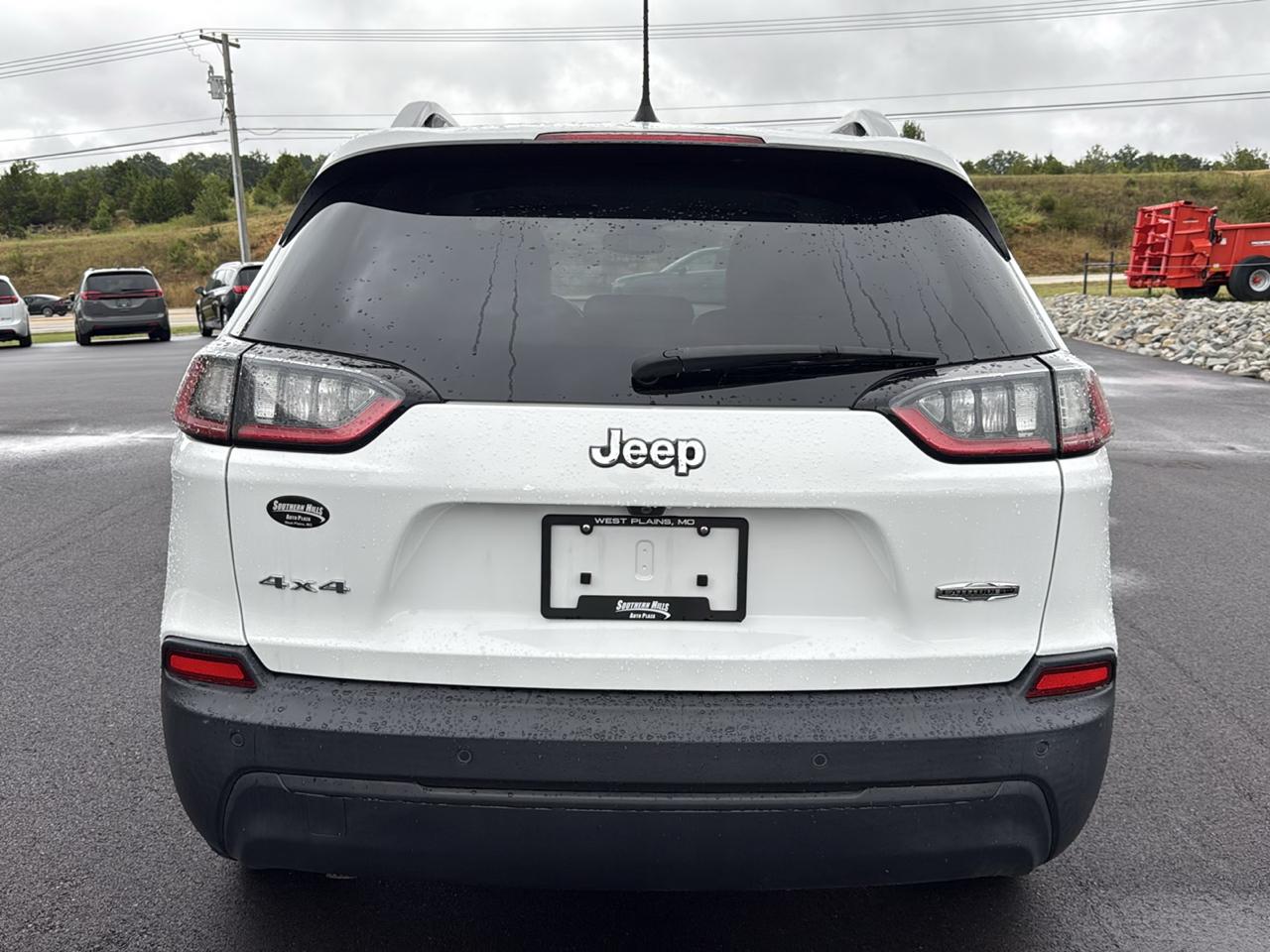 Jeep Cherokee Latitude Plus 4D SUV 4WD 2021