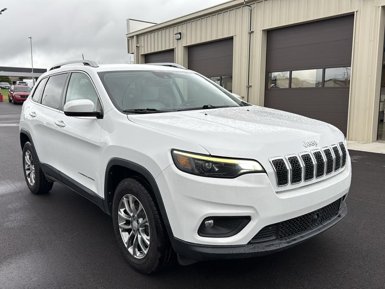 Jeep Cherokee Latitude Plus 4D SUV 4WD 2021