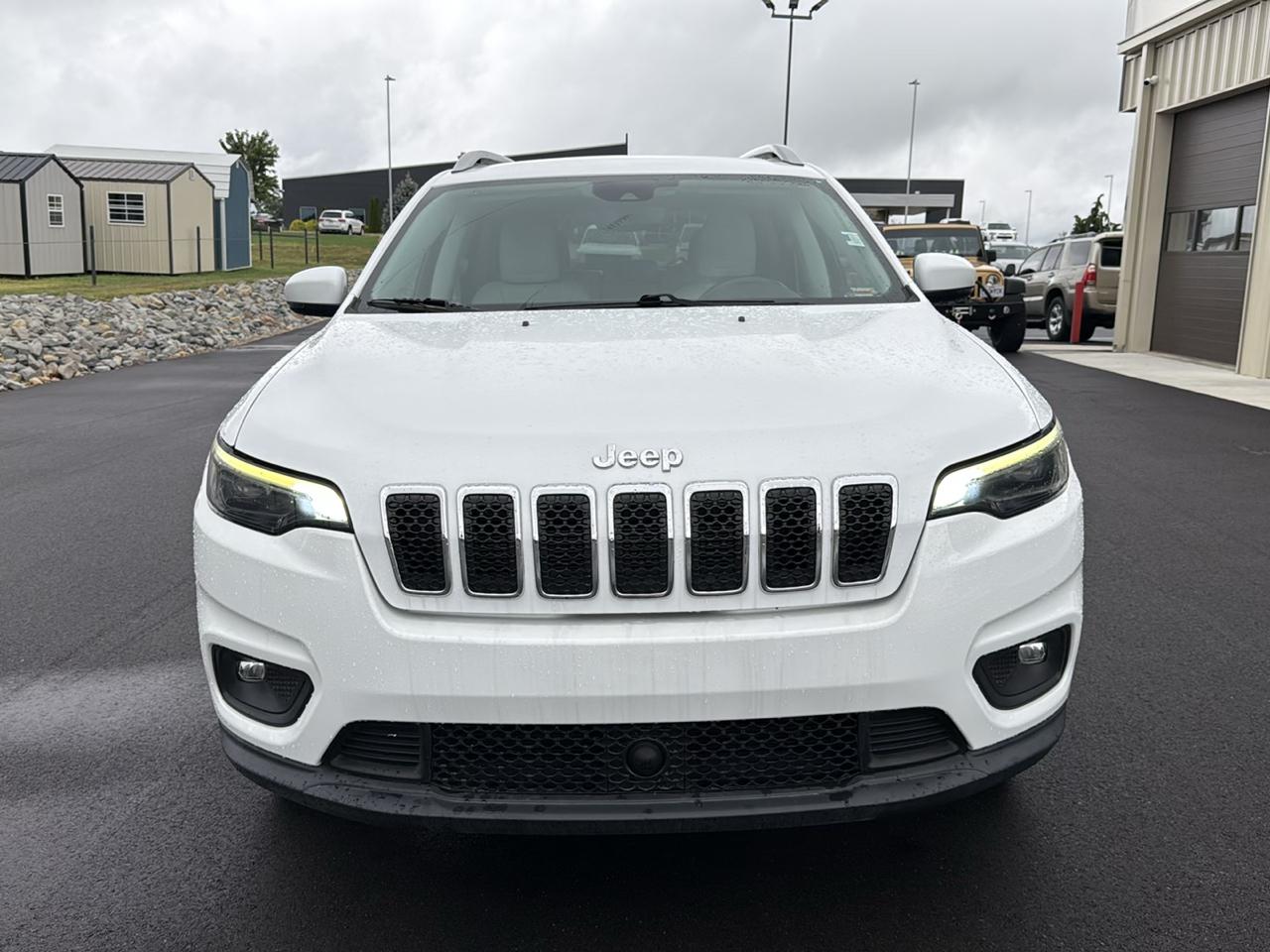 Jeep Cherokee Latitude Plus 4D SUV 4WD 2021