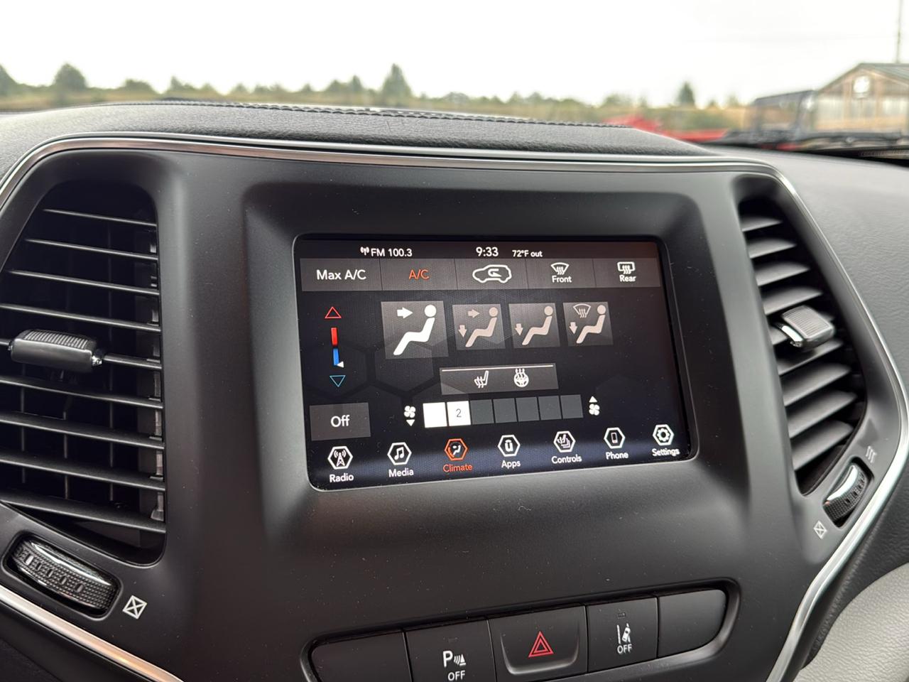 Jeep Cherokee Latitude Plus 4D SUV 4WD 2021