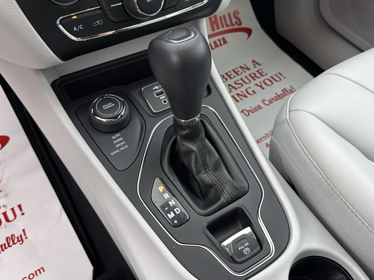 Jeep Cherokee Latitude Plus 4D SUV 4WD 2021