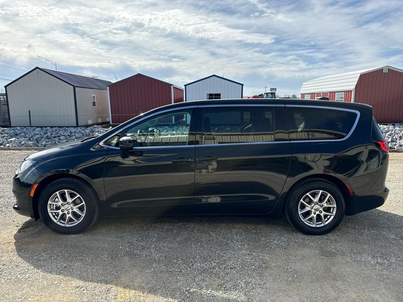 Chrysler Voyager LX Wagon 2023