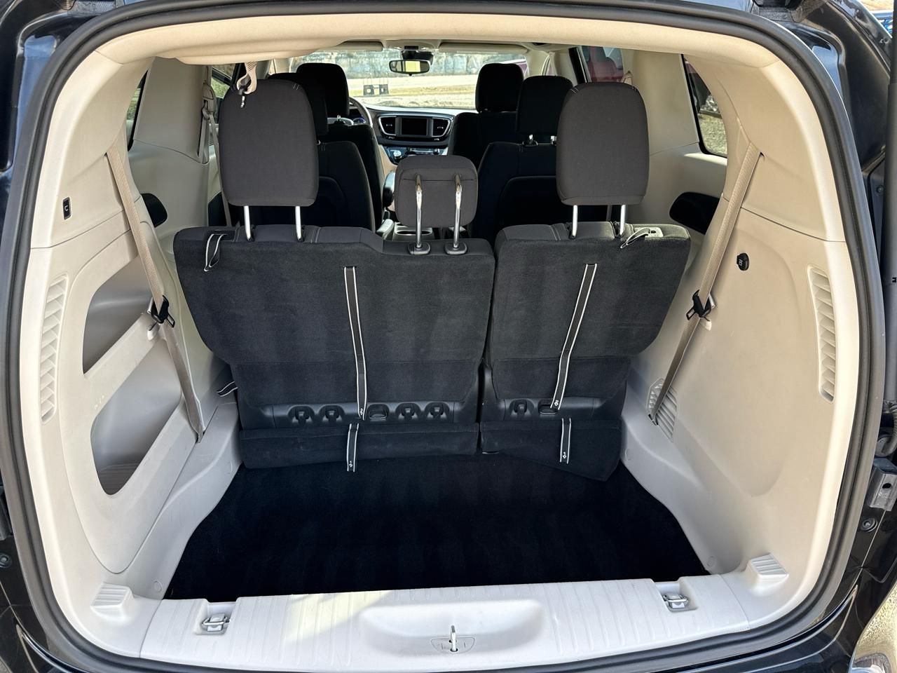 Chrysler Voyager LX Wagon 2023