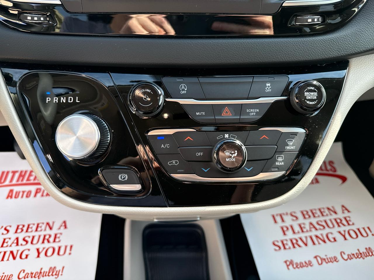 Chrysler Voyager LX Wagon 2023