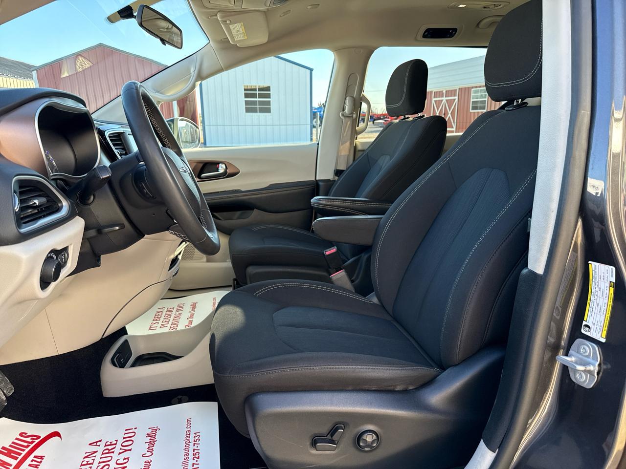 Chrysler Voyager LX Wagon 2022