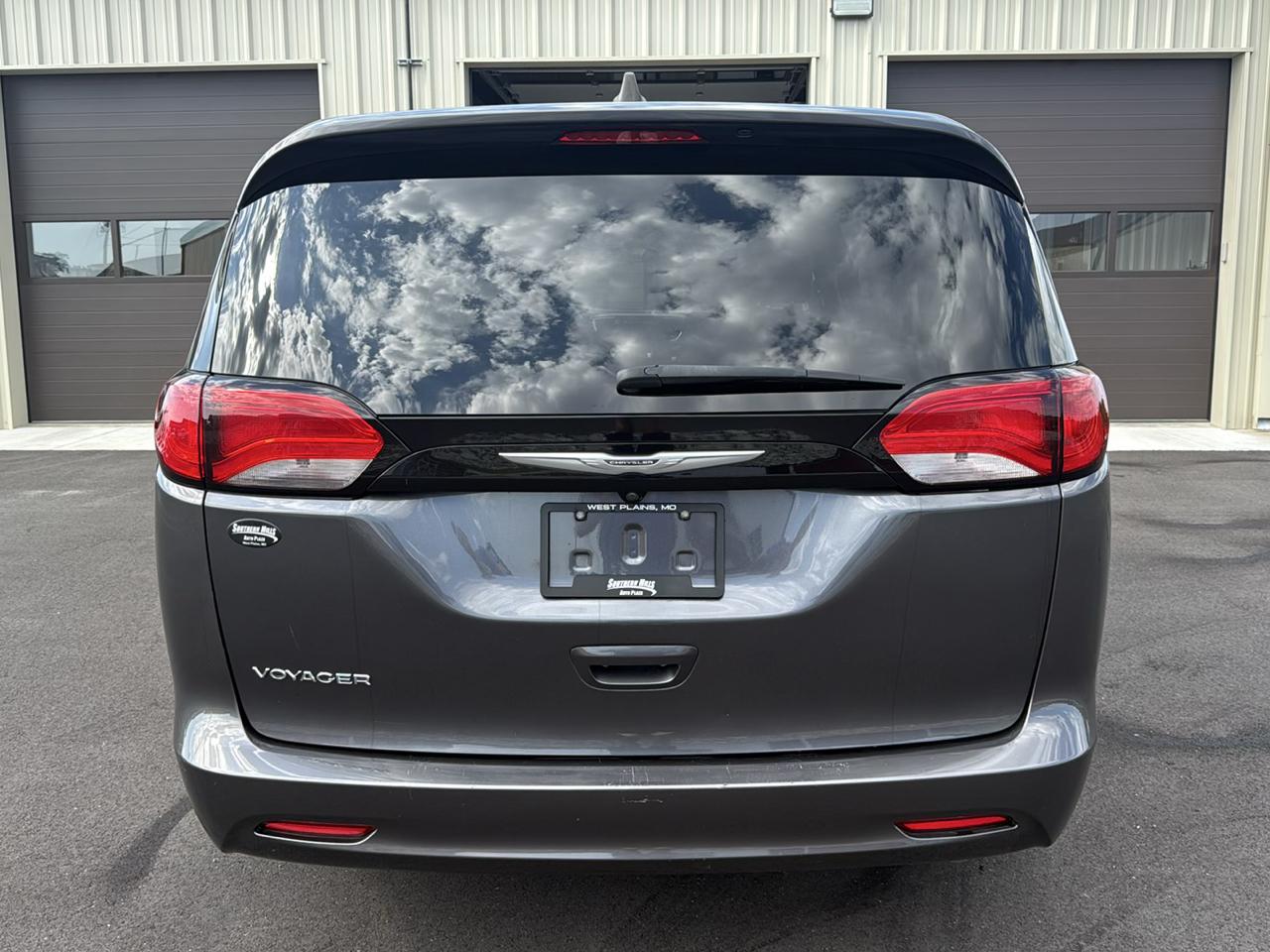 Chrysler Voyager LX Wagon 2022