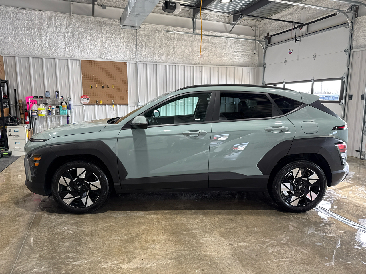 Hyundai Kona SEL 4D SUV FWD 2.0L 2025