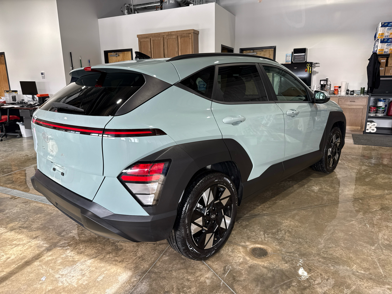 Hyundai Kona SEL 4D SUV FWD 2.0L 2025