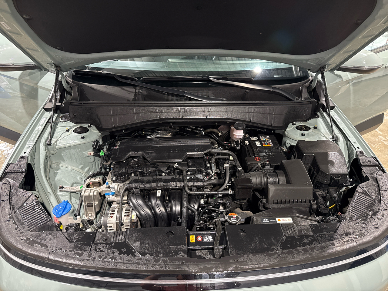 Hyundai Kona SEL 4D SUV FWD 2.0L 2025