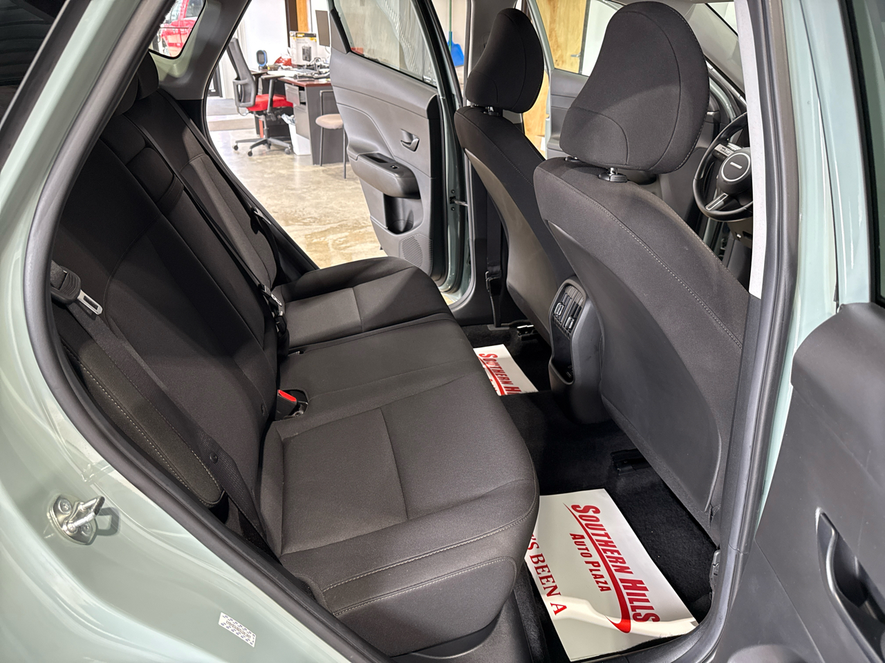 Hyundai Kona SEL 4D SUV FWD 2.0L 2025