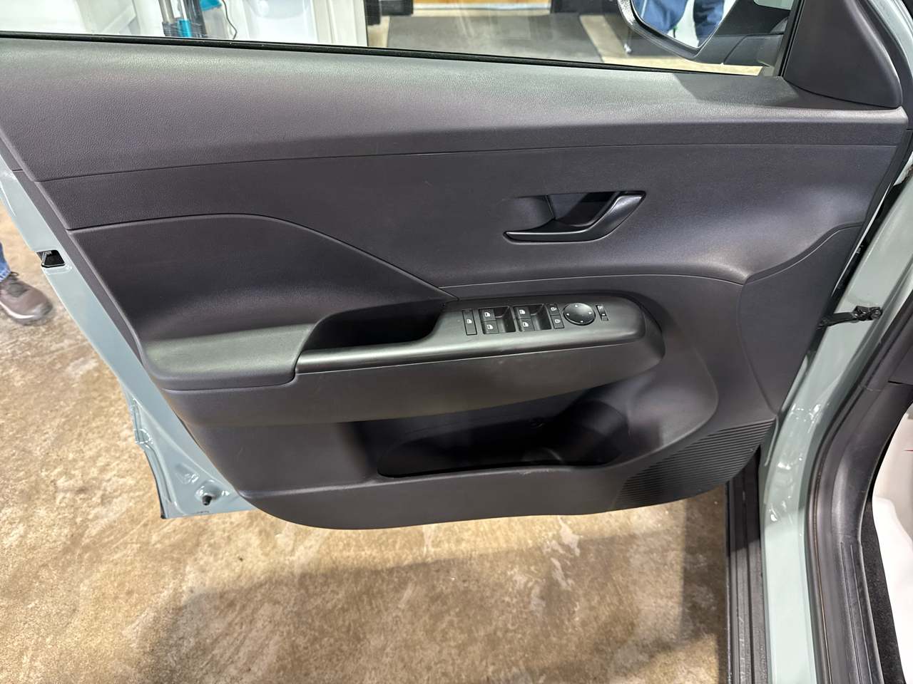 Hyundai Kona SEL 4D SUV FWD 2.0L 2025