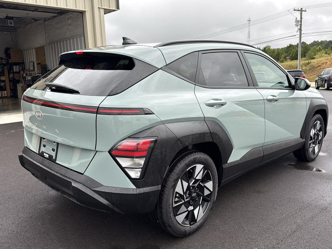 Hyundai Kona SEL 4D SUV FWD 2.0L 2025