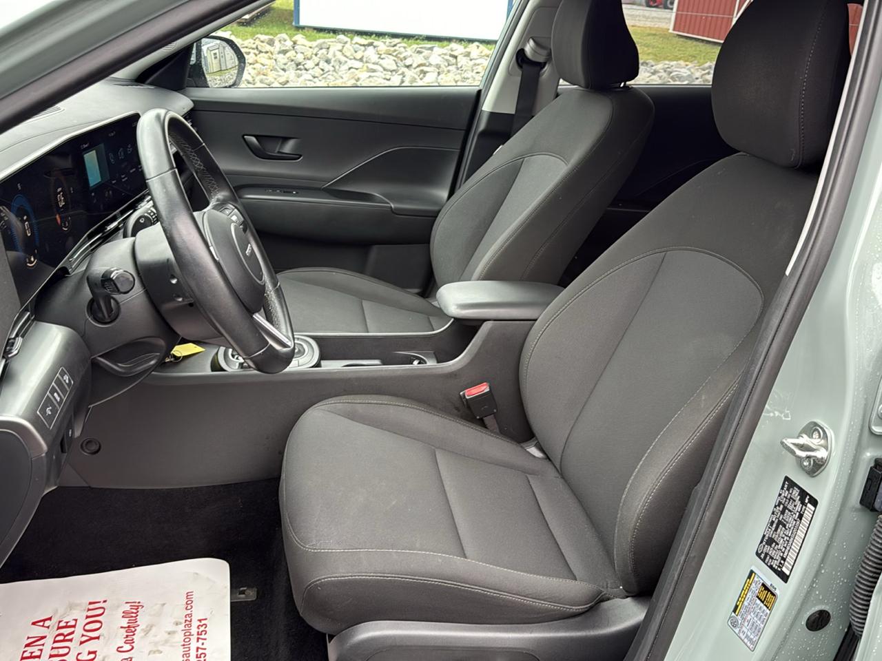 Hyundai Kona SEL 4D SUV FWD 2.0L 2025