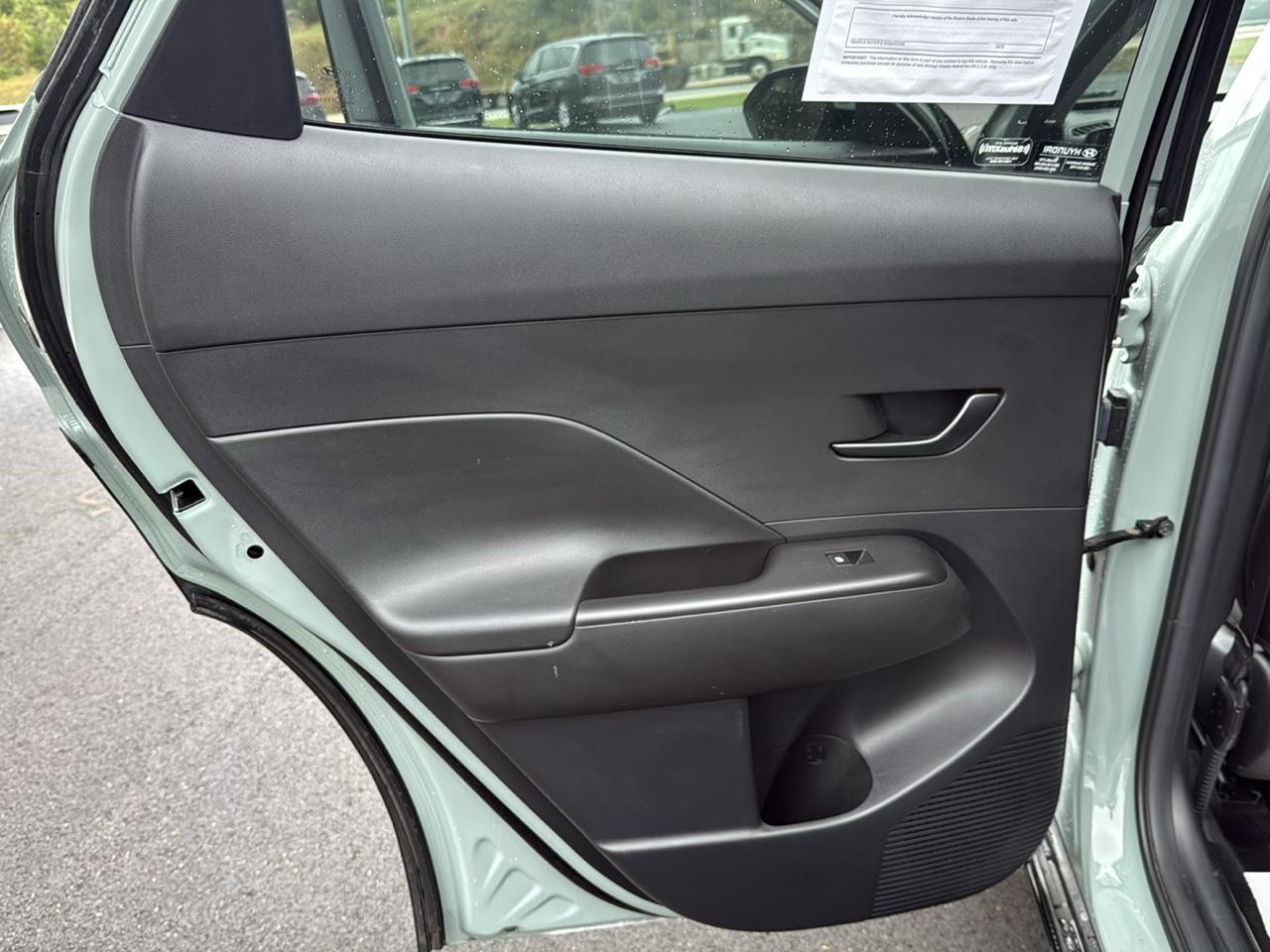 Hyundai Kona SEL 4D SUV FWD 2.0L 2025
