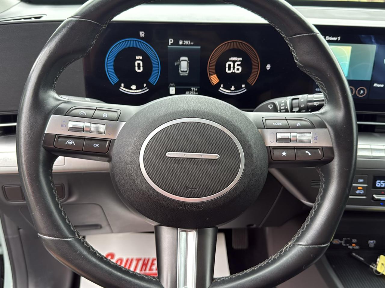 Hyundai Kona SEL 4D SUV FWD 2.0L 2025