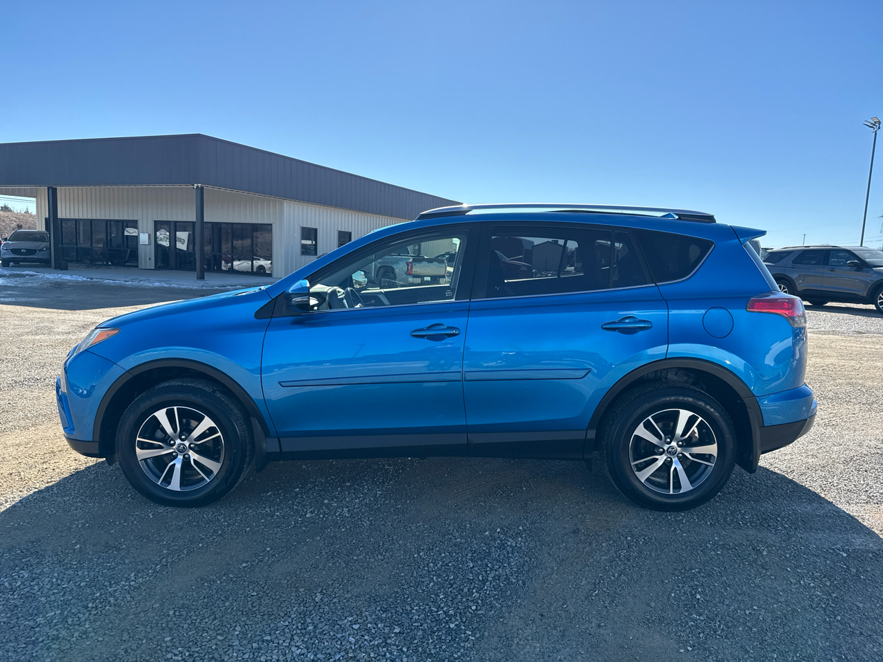 Toyota RAV4 XLE 4D SUV AWD 2016