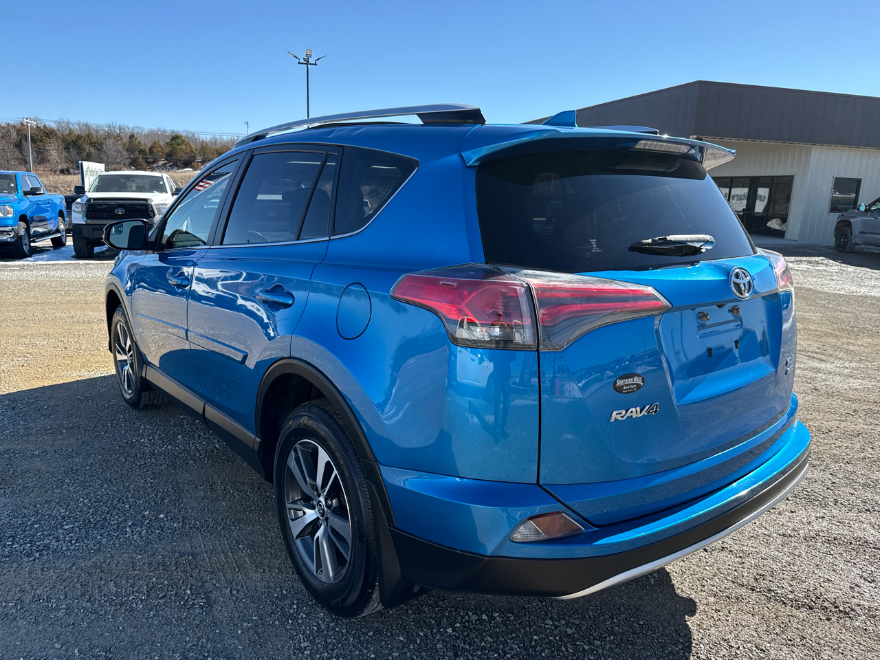 Toyota RAV4 XLE 4D SUV AWD 2016