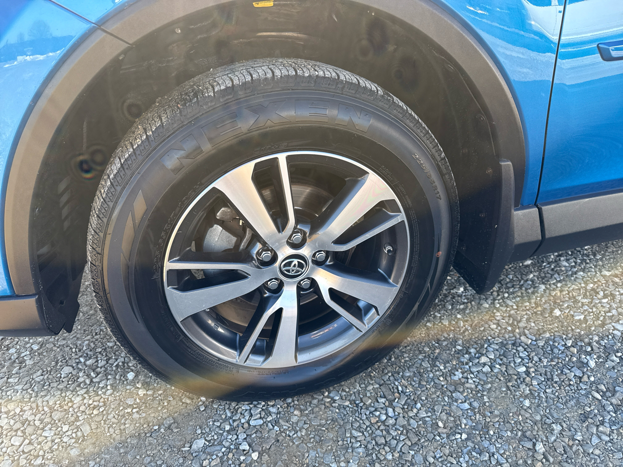 Toyota RAV4 XLE 4D SUV AWD 2016