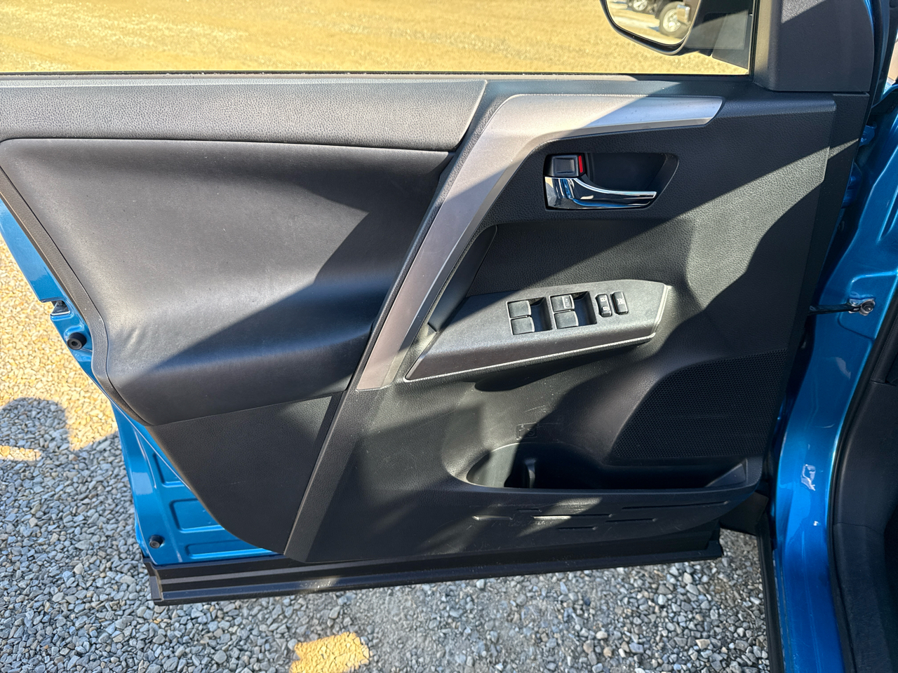 Toyota RAV4 XLE 4D SUV AWD 2016